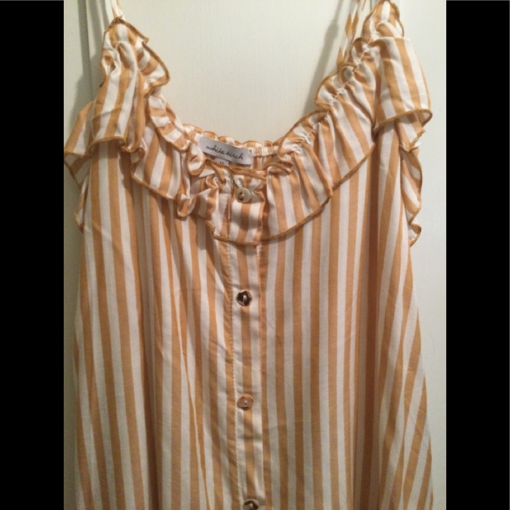 Cool and Summery White Burch camisole top sz M